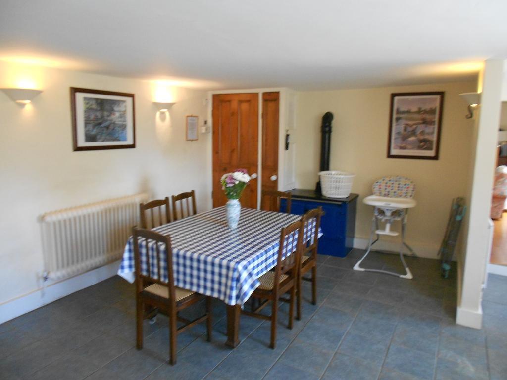Ballagh Court Villa Ballynabola Habitación foto